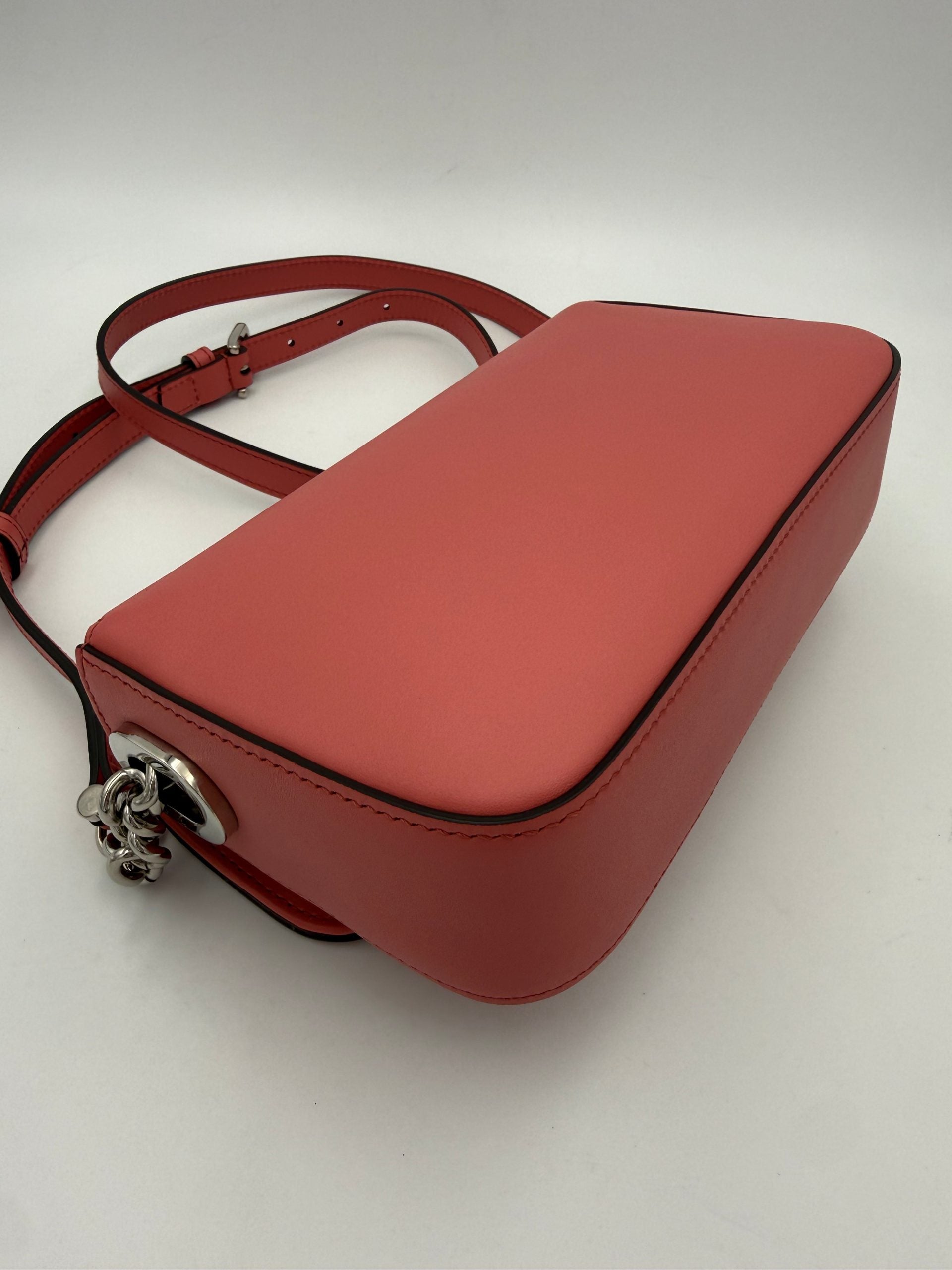 Gucci GUCCI GG Marmont in Leather Shoulder Bag Gucci