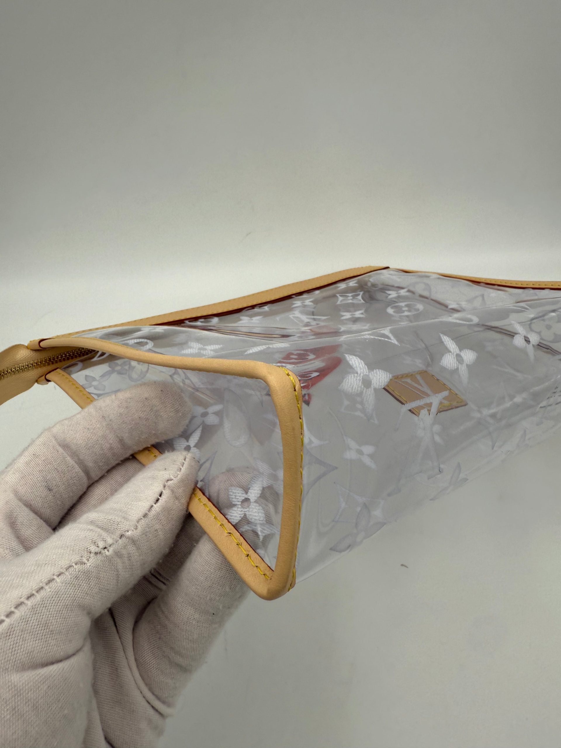 Louis Vuitton Monogram Transparent Pochette Louis Vuitton