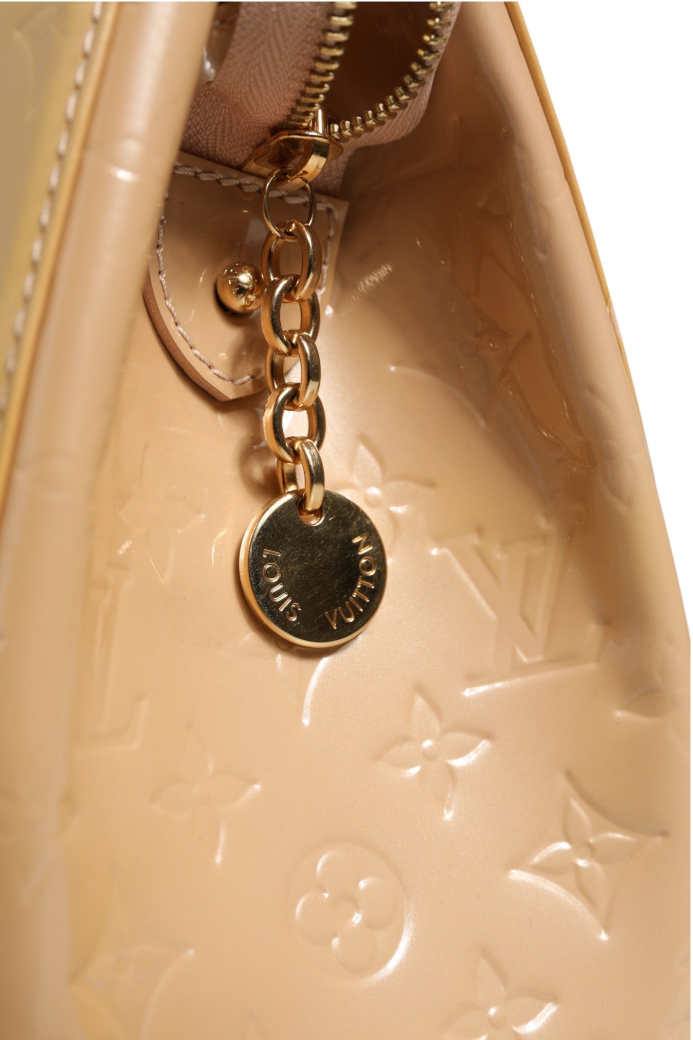 Louis Vuitton Monogram Vernis Brea MM Beige Poudre Handbag Louis Vuitton