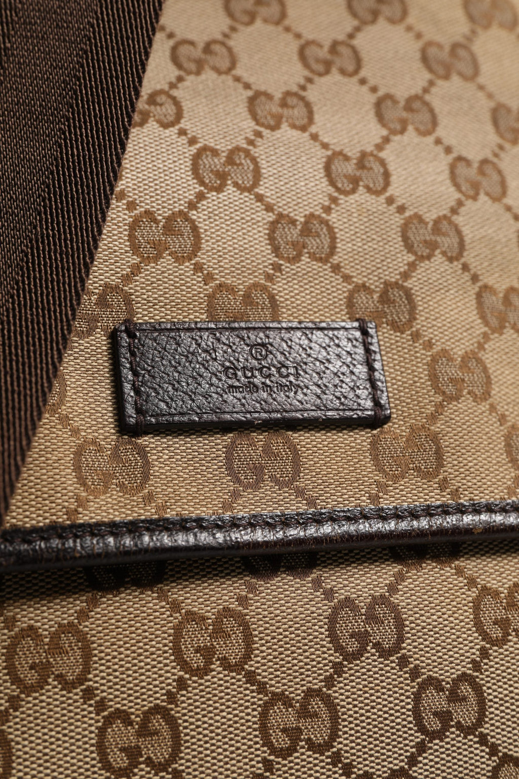 Gucci GG Canvas Flap Messenger Bag Gucci