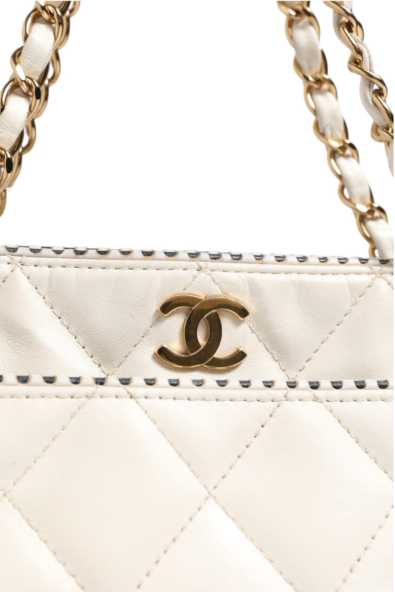Chanel Shiny Calfskin Quilted Mini 22 White 1792563 Chanel