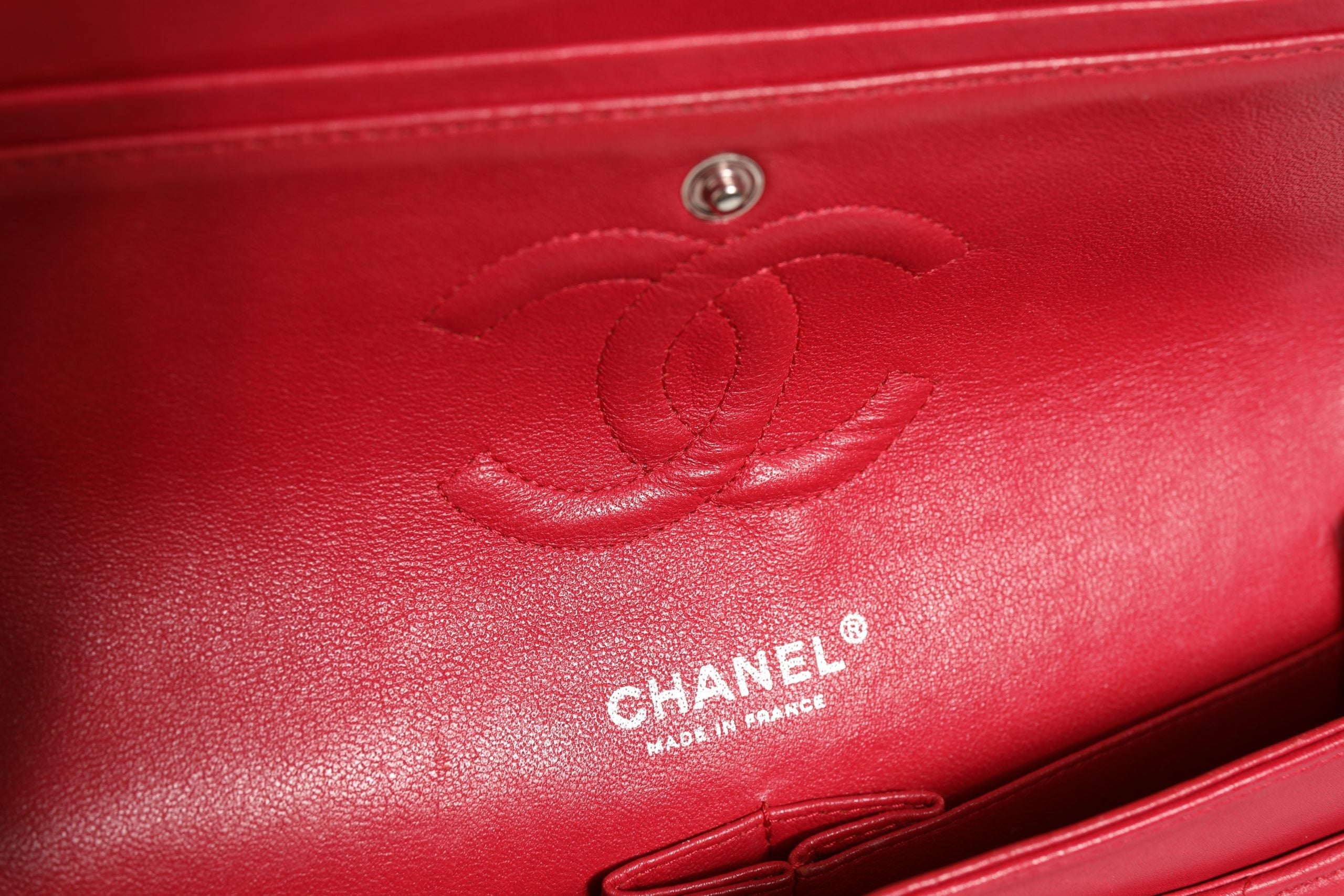 Chanel Classic 25 Medium Flap Bag Chanel