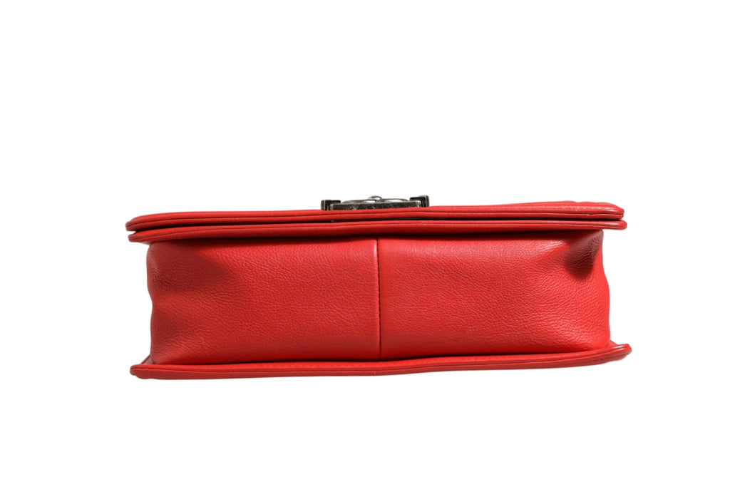 Chanel Red Diamond Stitch Calfskin Leather New Medium Boy Bag Chanel