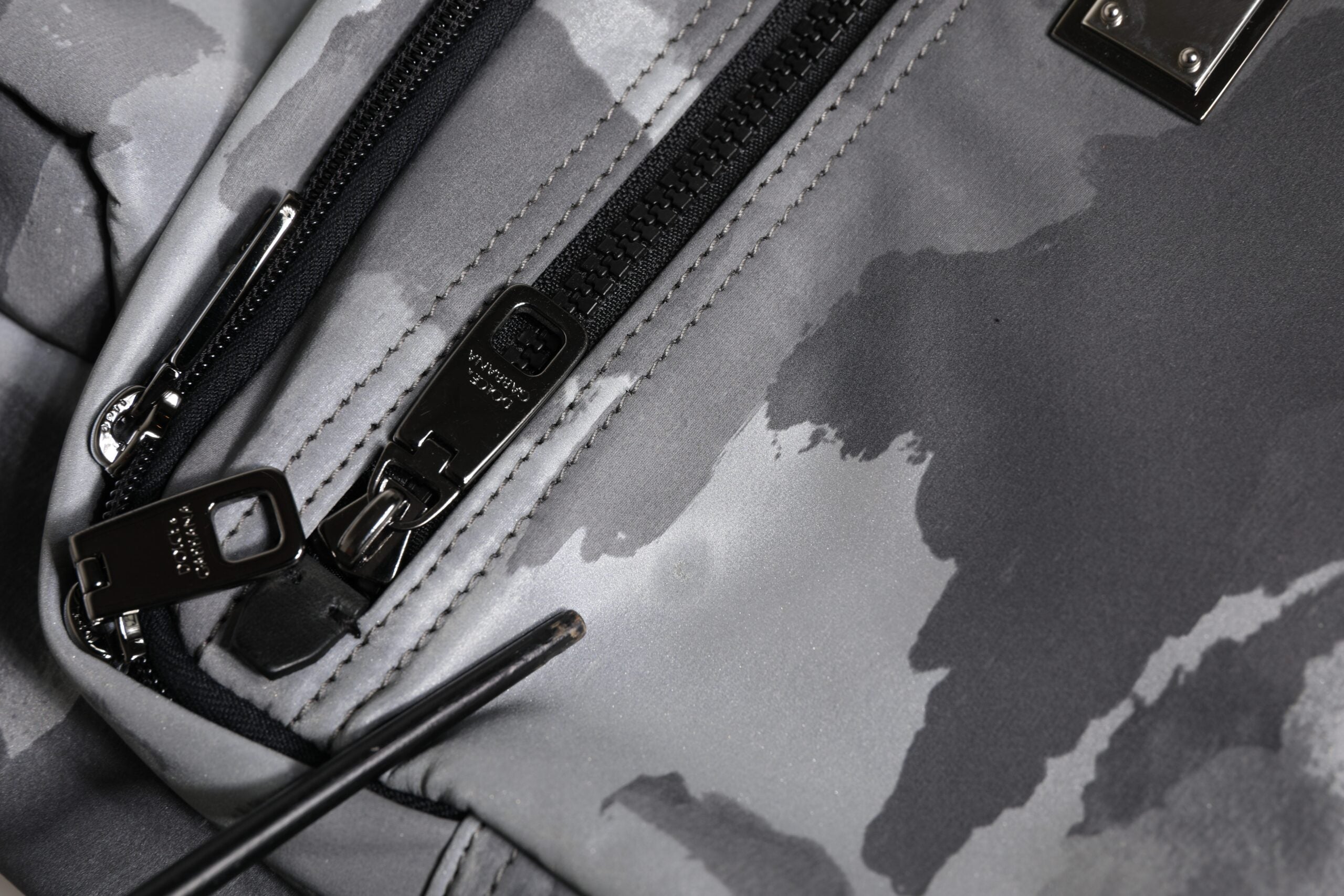 Dolce & Gabbana Black Camouflage Shoulder Strap Logo Plaque Bag II Dolce & Gabbana