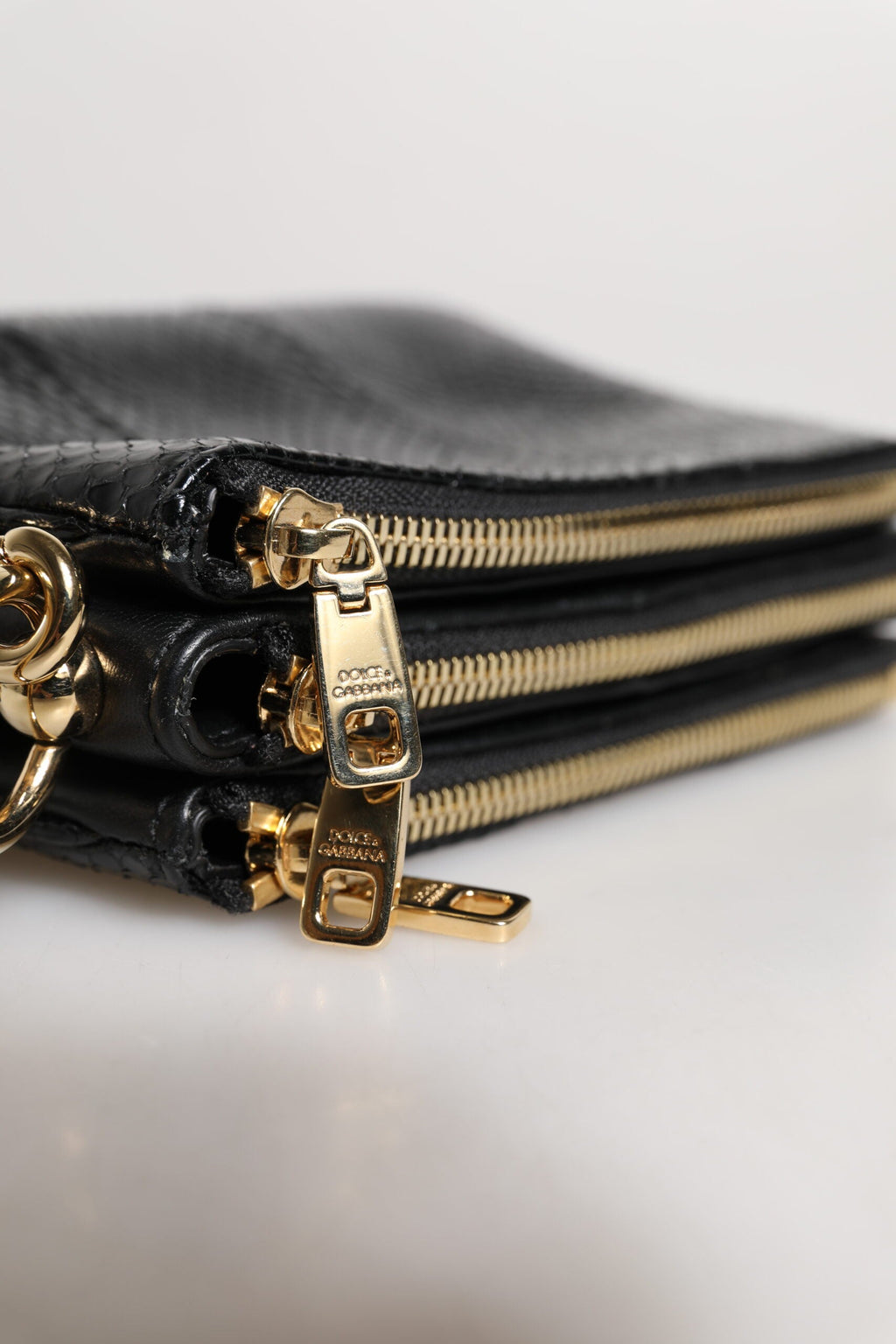 Dolce & Gabbana Black Exotic Leather Gold Hardware Shoulder Clutch Bag Dolce & Gabbana