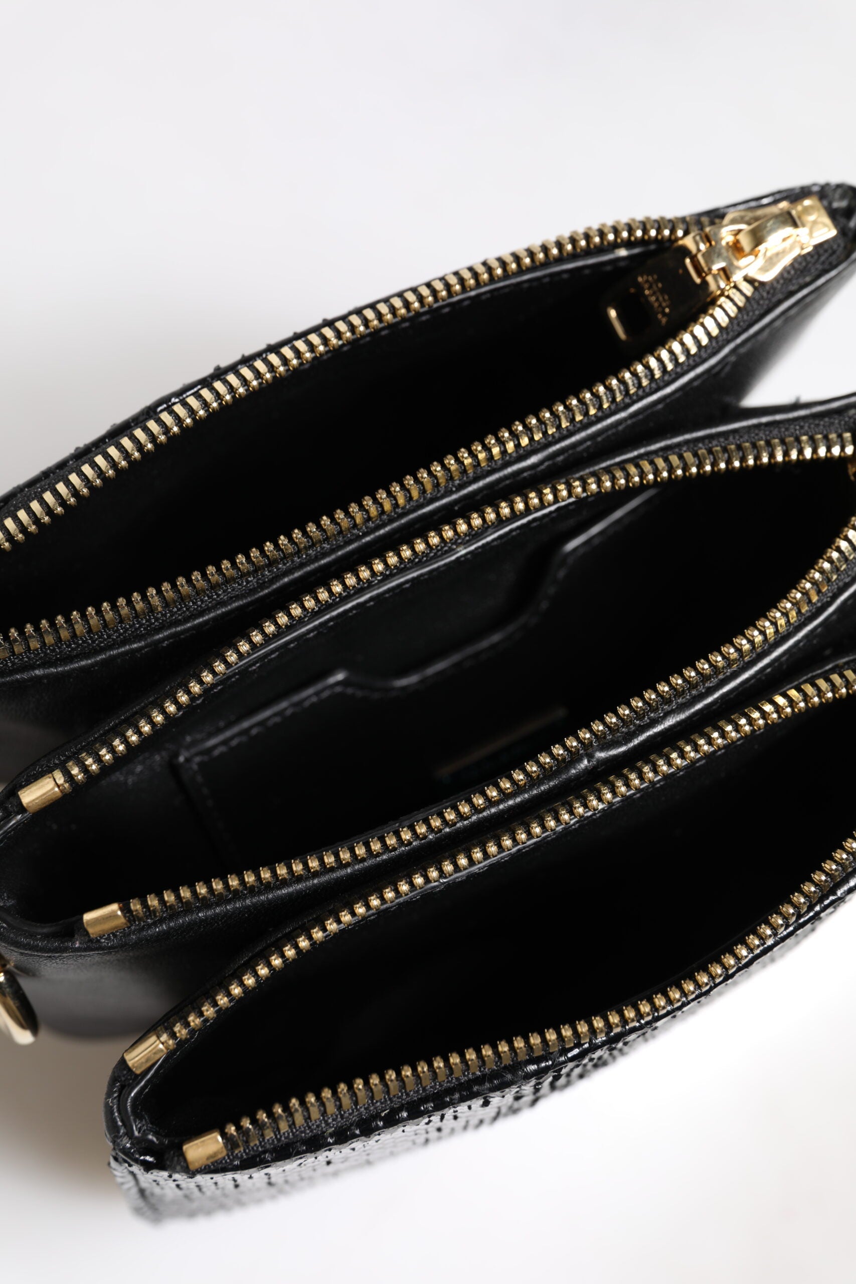 Dolce & Gabbana Black Exotic Leather Gold Hardware Shoulder Clutch Bag Dolce & Gabbana